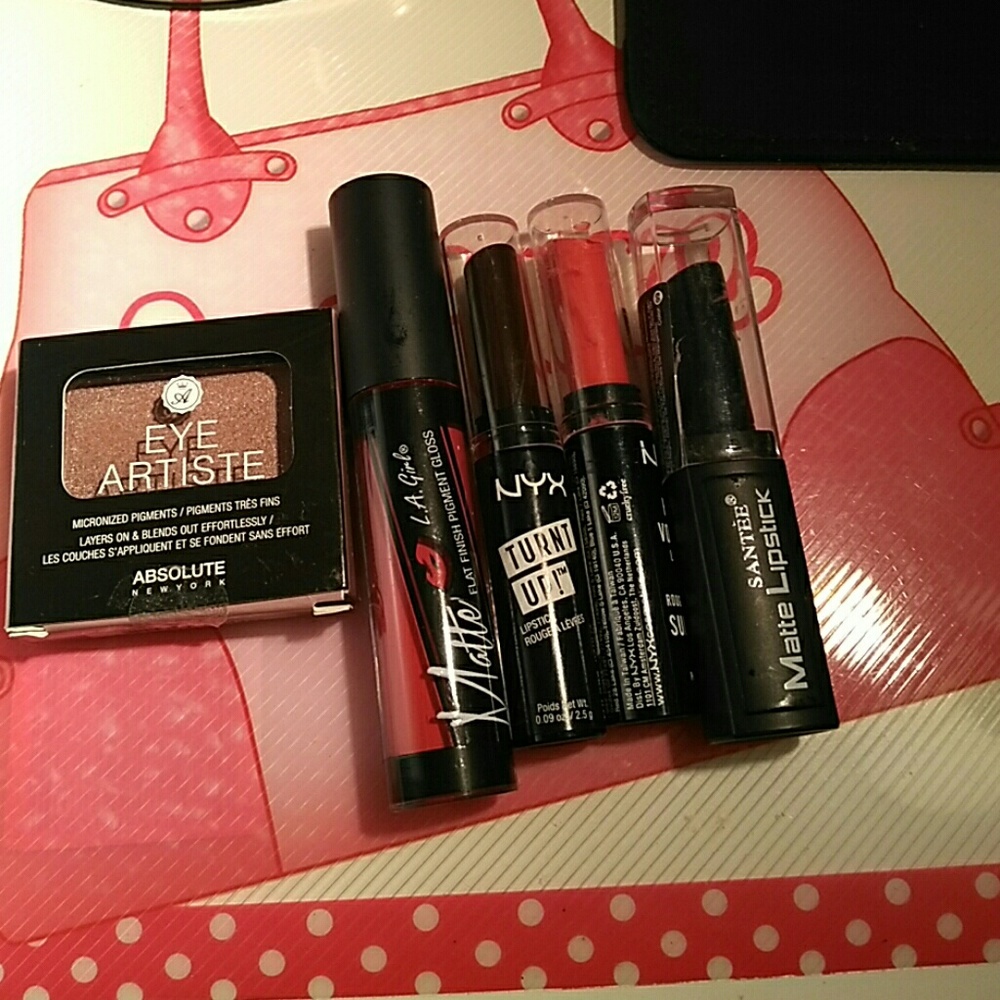 💲3×$18💲Lipstick
